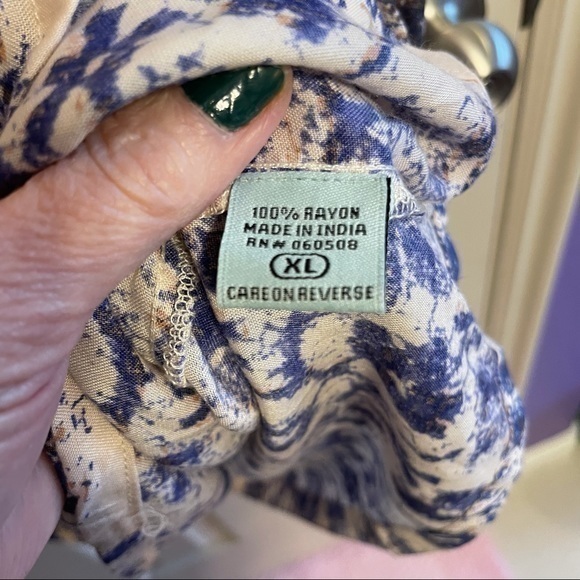 Stylish Tie-dye Top NWT - Picture 12 of 13